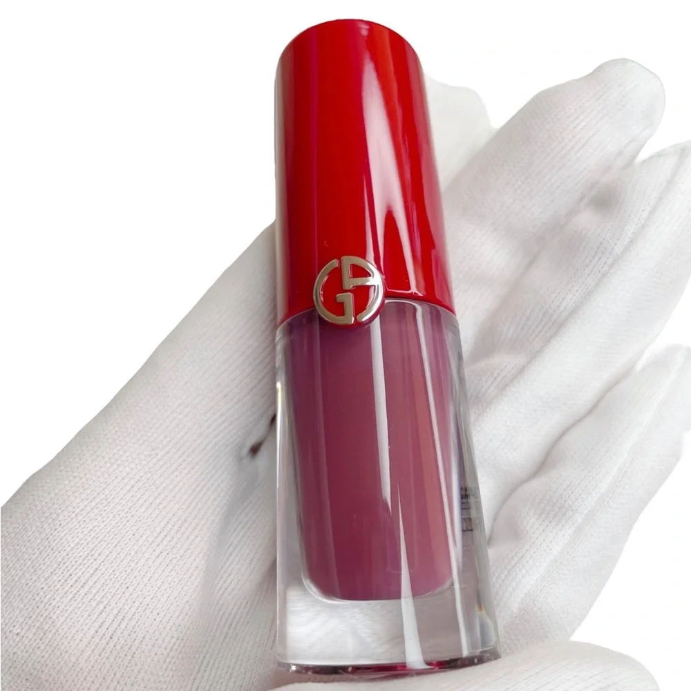 600 Giorgio Armani Lip Magnet in 600 Front Row